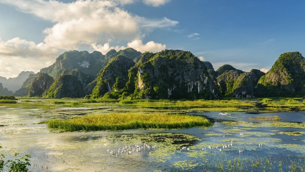 Ninh Binh 1 Day Private Tour: Van Long – Thien Ha